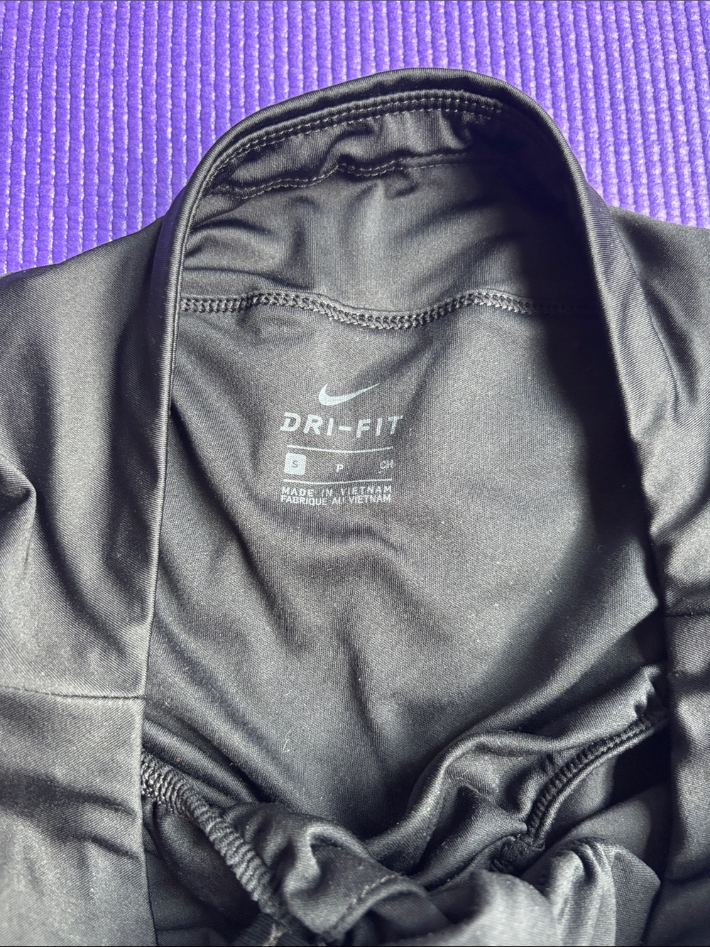 Nike Women's Running Shorts with Silver Swoosh - Picture 5 of 7
